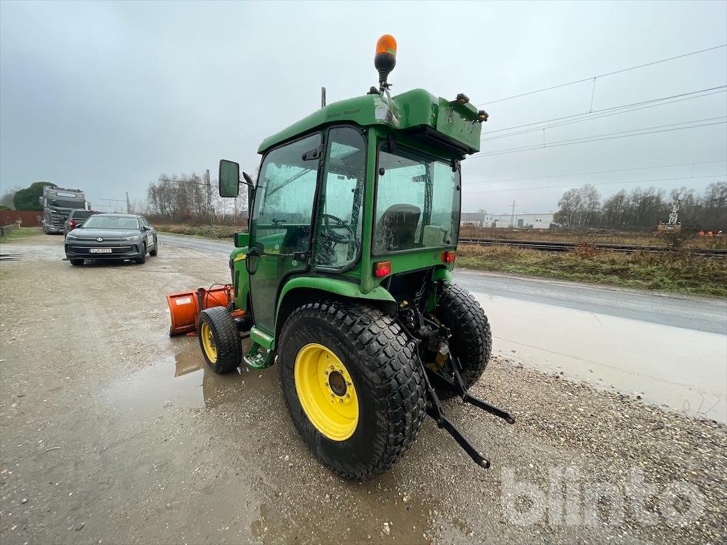 Traktor del tipo John Deere 3520, Gebrauchtmaschine In Düsseldorf (Immagine 3)