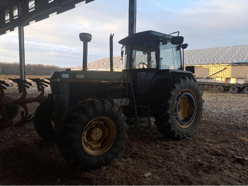 Traktor typu John Deere 3650, Gebrauchtmaschine v LE PONT CHRETIEN (Obrázek 2)