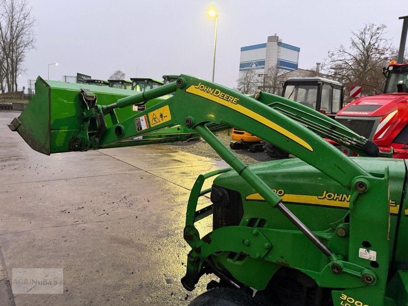 Traktor типа John Deere 3720 mit Frontlader, Gebrauchtmaschine в Prenzlau (Фотография 10)