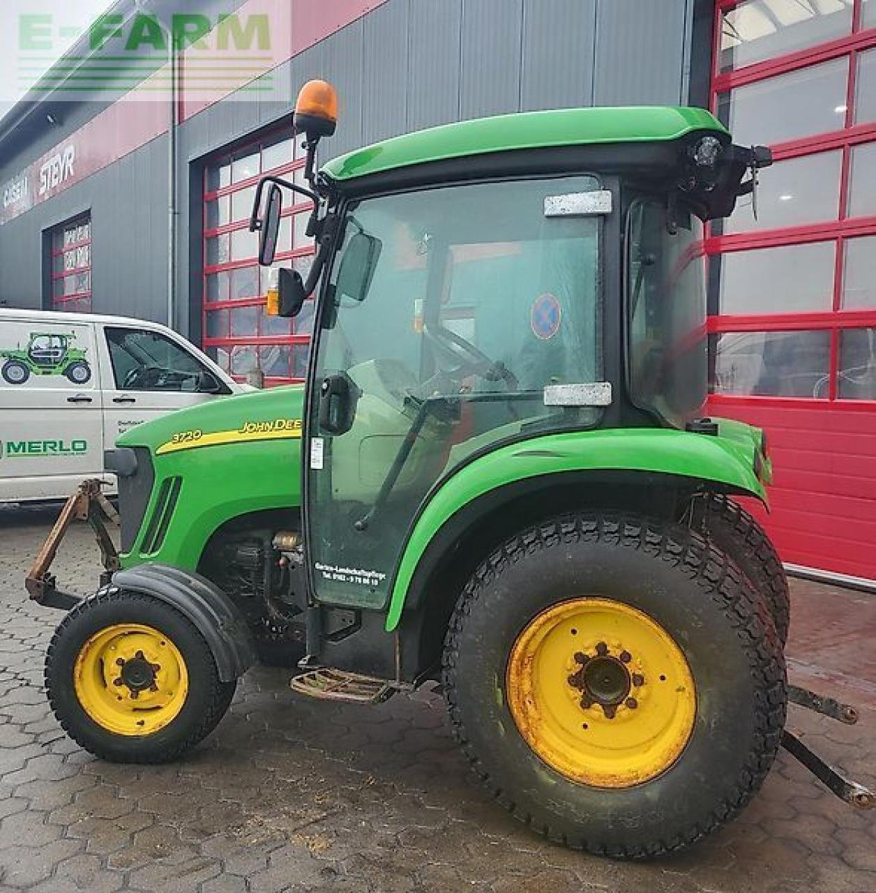 Traktor des Typs John Deere 3720, Gebrauchtmaschine in STEDESAND (Bild 7)
