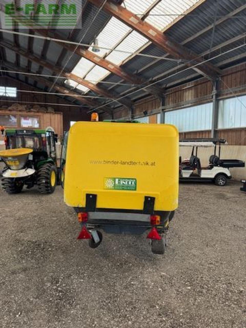 Traktor от тип John Deere 3720, Gebrauchtmaschine в SALZBURG (Снимка 8)