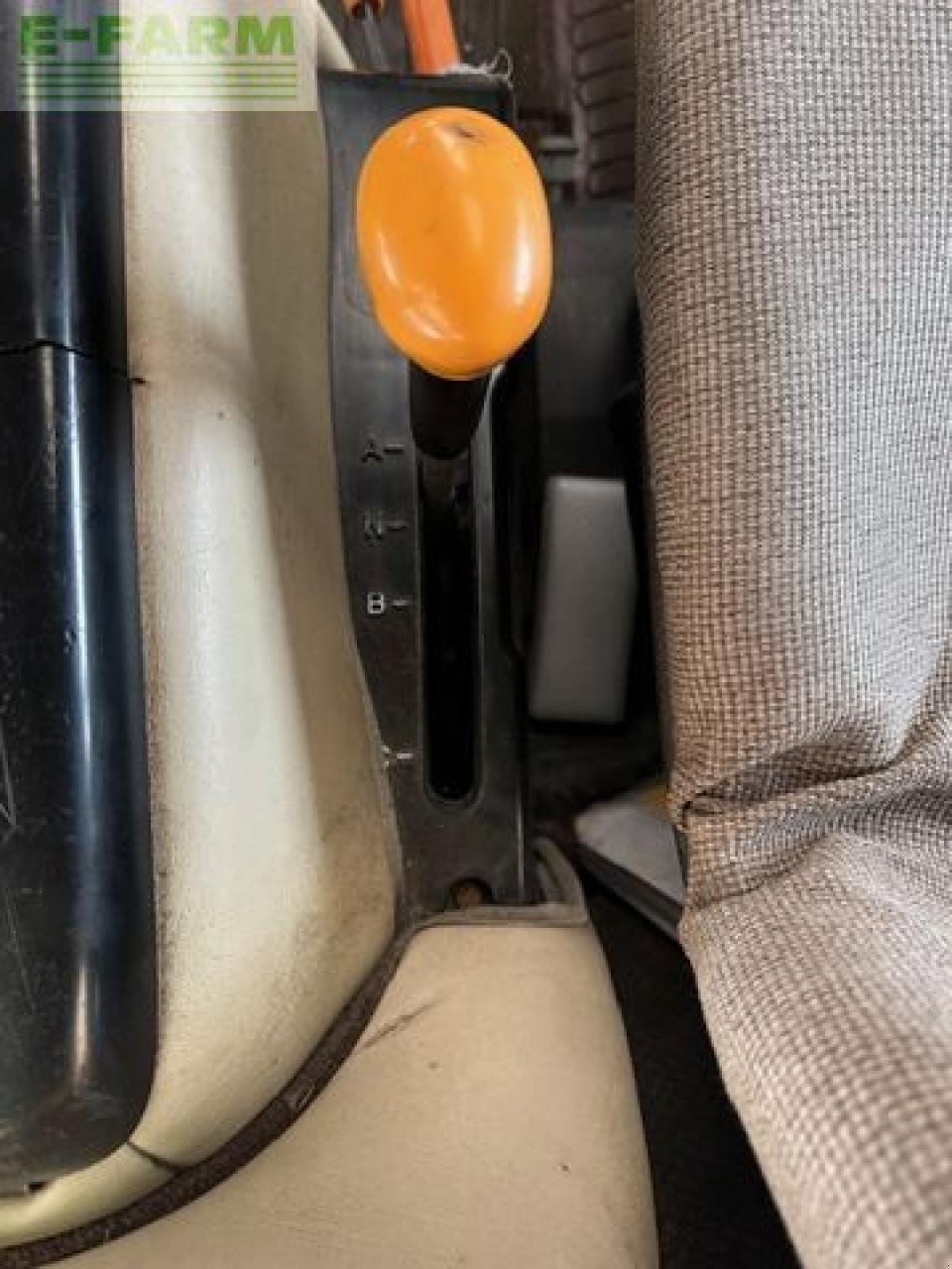 Traktor от тип John Deere 3720, Gebrauchtmaschine в SALZBURG (Снимка 13)