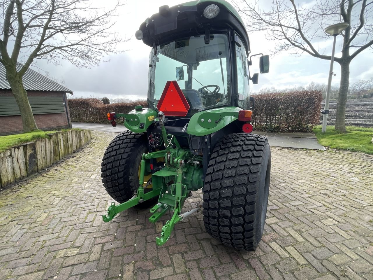 Traktor типа John Deere 4049R, Gebrauchtmaschine в Nieuw Roden (Фотография 8)