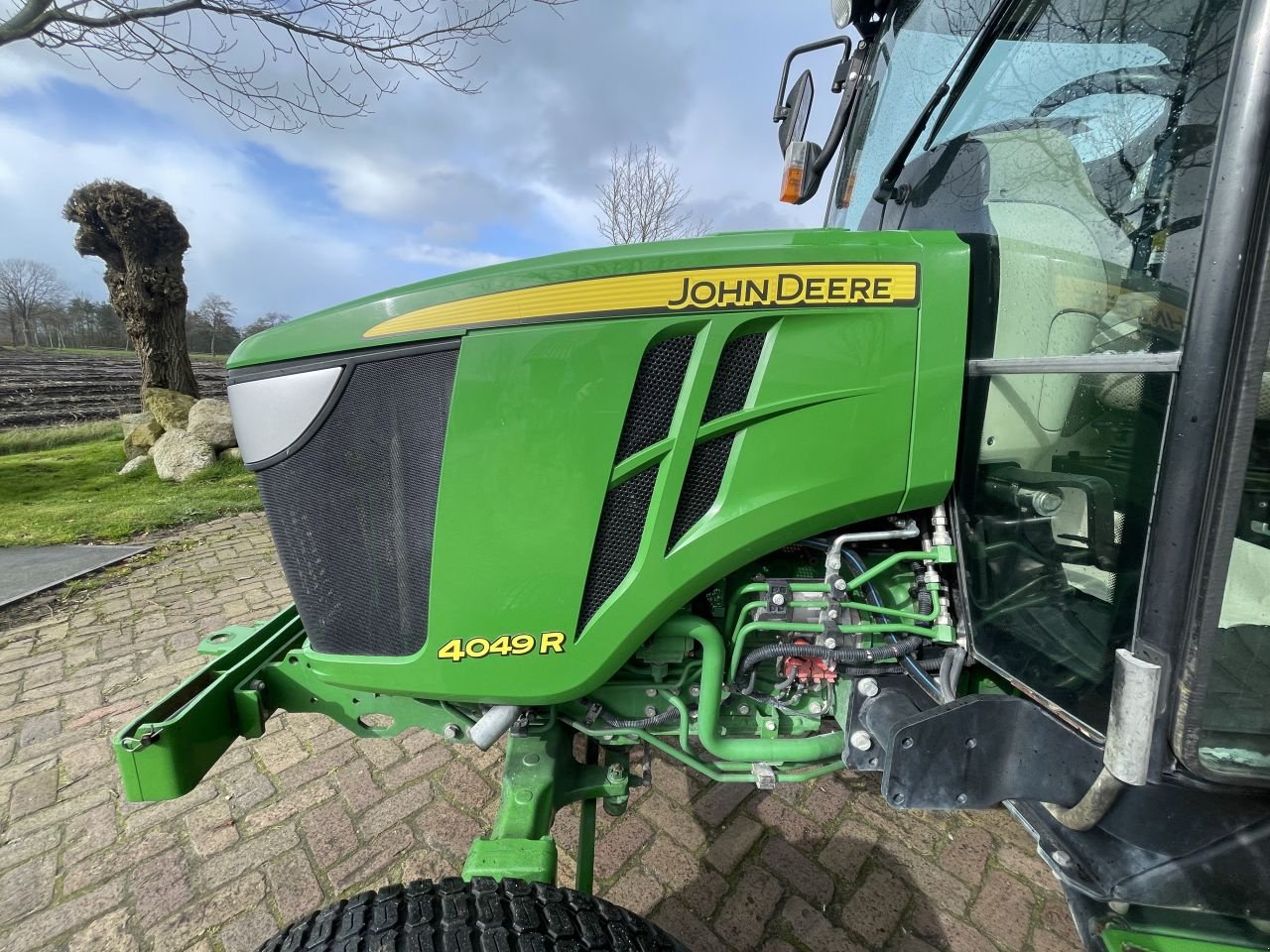 Traktor des Typs John Deere 4049R, Gebrauchtmaschine in Nieuw Roden (Bild 11)