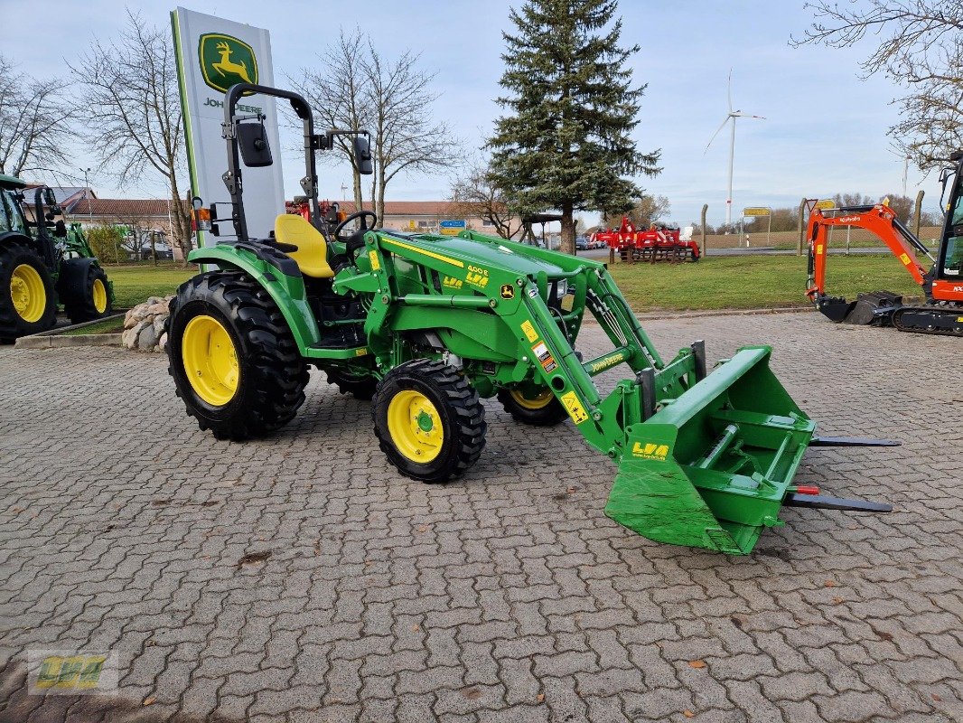 Traktor of the type John Deere 4052M mit Frontlader, Gebrauchtmaschine in Schenkenberg (Picture 1)
