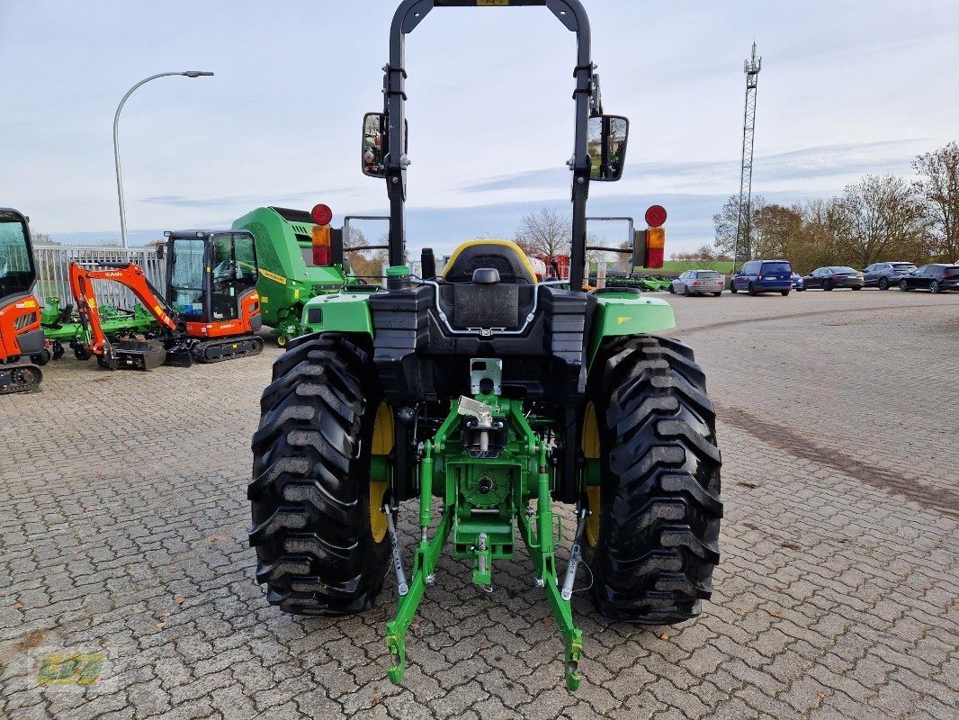 Traktor of the type John Deere 4052M mit Frontlader, Gebrauchtmaschine in Schenkenberg (Picture 5)