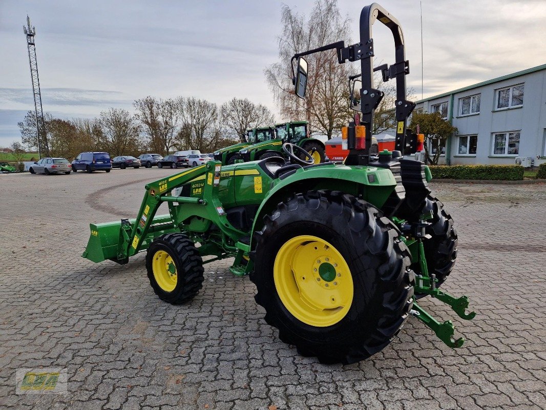 Traktor of the type John Deere 4052M mit Frontlader, Gebrauchtmaschine in Schenkenberg (Picture 7)