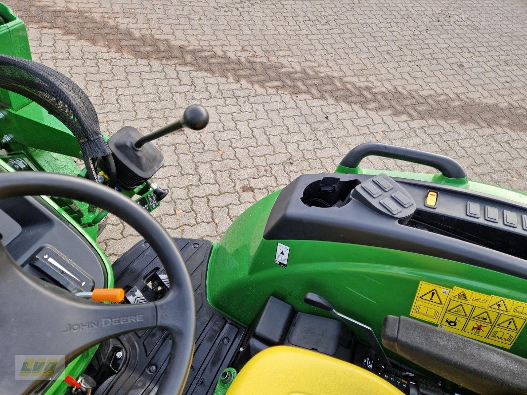 Traktor of the type John Deere 4052M mit Frontlader, Gebrauchtmaschine in Schenkenberg (Picture 13)