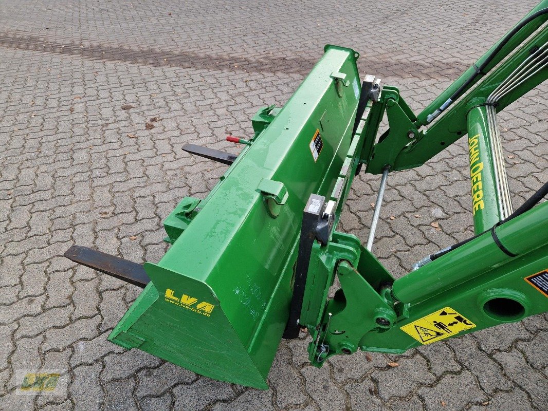 Traktor of the type John Deere 4052M mit Frontlader, Gebrauchtmaschine in Schenkenberg (Picture 16)