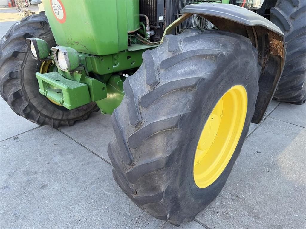 Traktor del tipo John Deere 4055, Gebrauchtmaschine In Bant (Immagine 10)