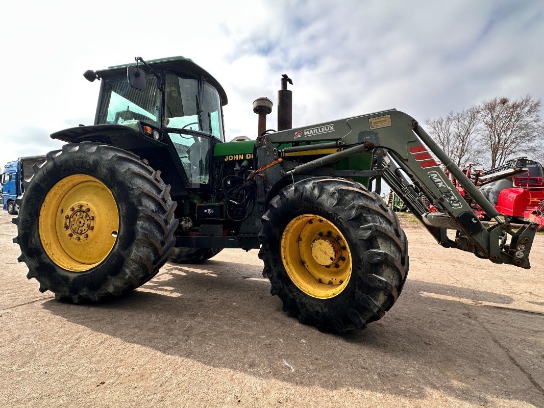 Traktor typu John Deere 4055, Gebrauchtmaschine v Liebenwalde (Obrázek 2)