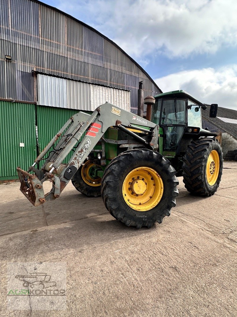 Traktor des Typs John Deere 4055, Gebrauchtmaschine in Liebenwalde (Bild 1)