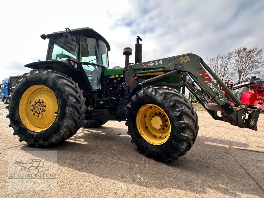 Traktor des Typs John Deere 4055, Gebrauchtmaschine in Liebenwalde (Bild 2)