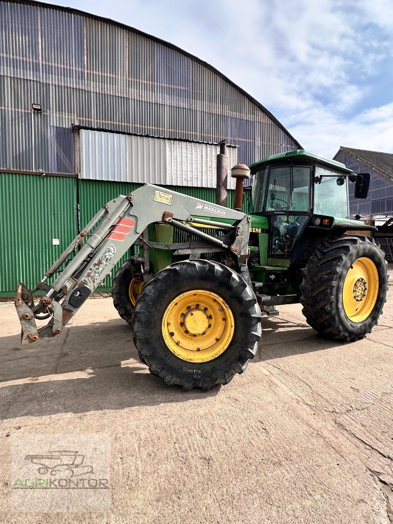 Traktor des Typs John Deere 4055, Gebrauchtmaschine in Liebenwalde (Bild 4)