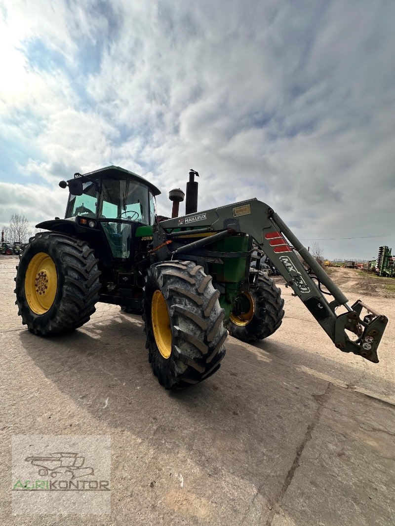 Traktor des Typs John Deere 4055, Gebrauchtmaschine in Liebenwalde (Bild 8)