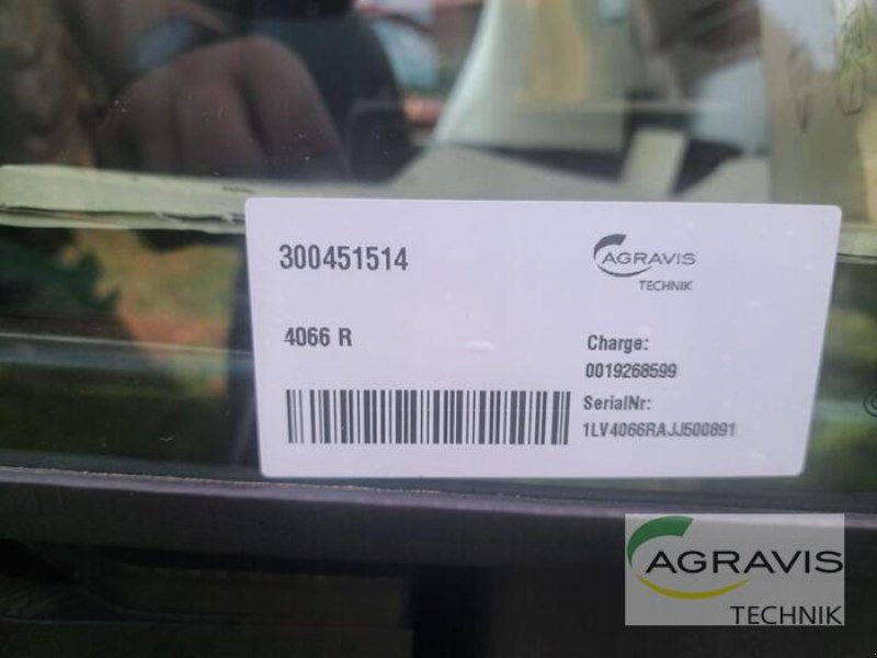 Traktor typu John Deere 4066 R, Gebrauchtmaschine v Melle-Wellingholzhausen (Obrázek 11)