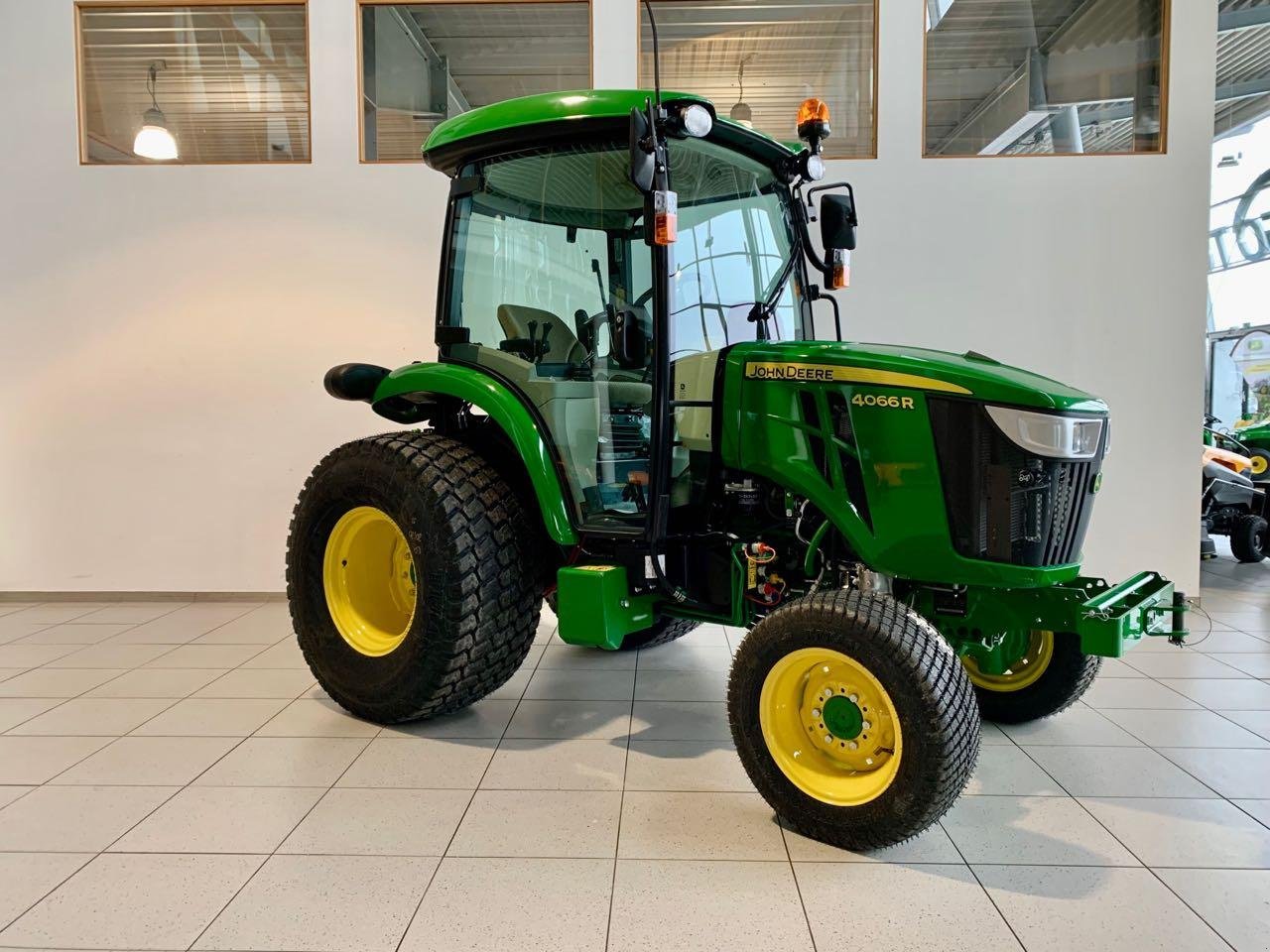 Traktor typu John Deere 4066R, Neumaschine v Beckum (Obrázek 2)