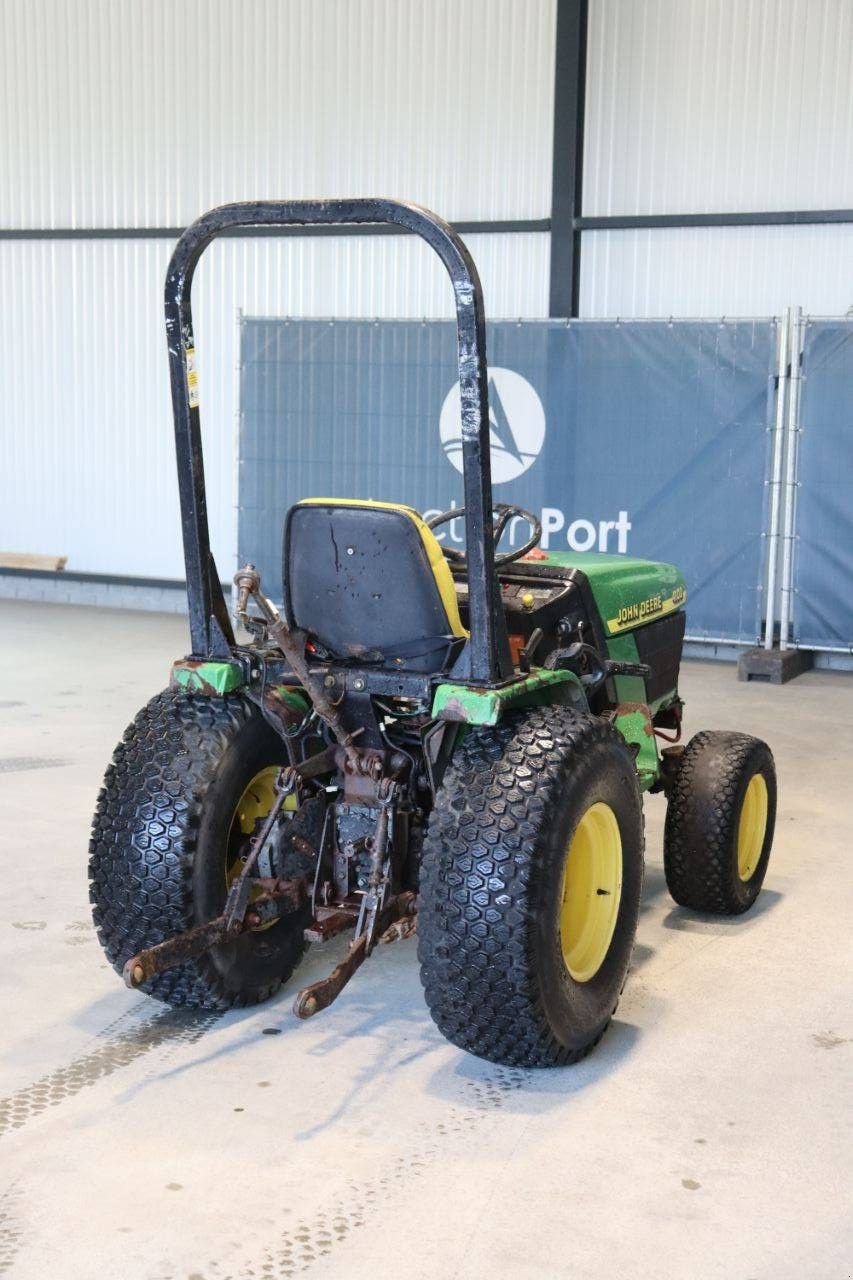 Traktor of the type John Deere 4100, Gebrauchtmaschine in Antwerpen (Picture 7)