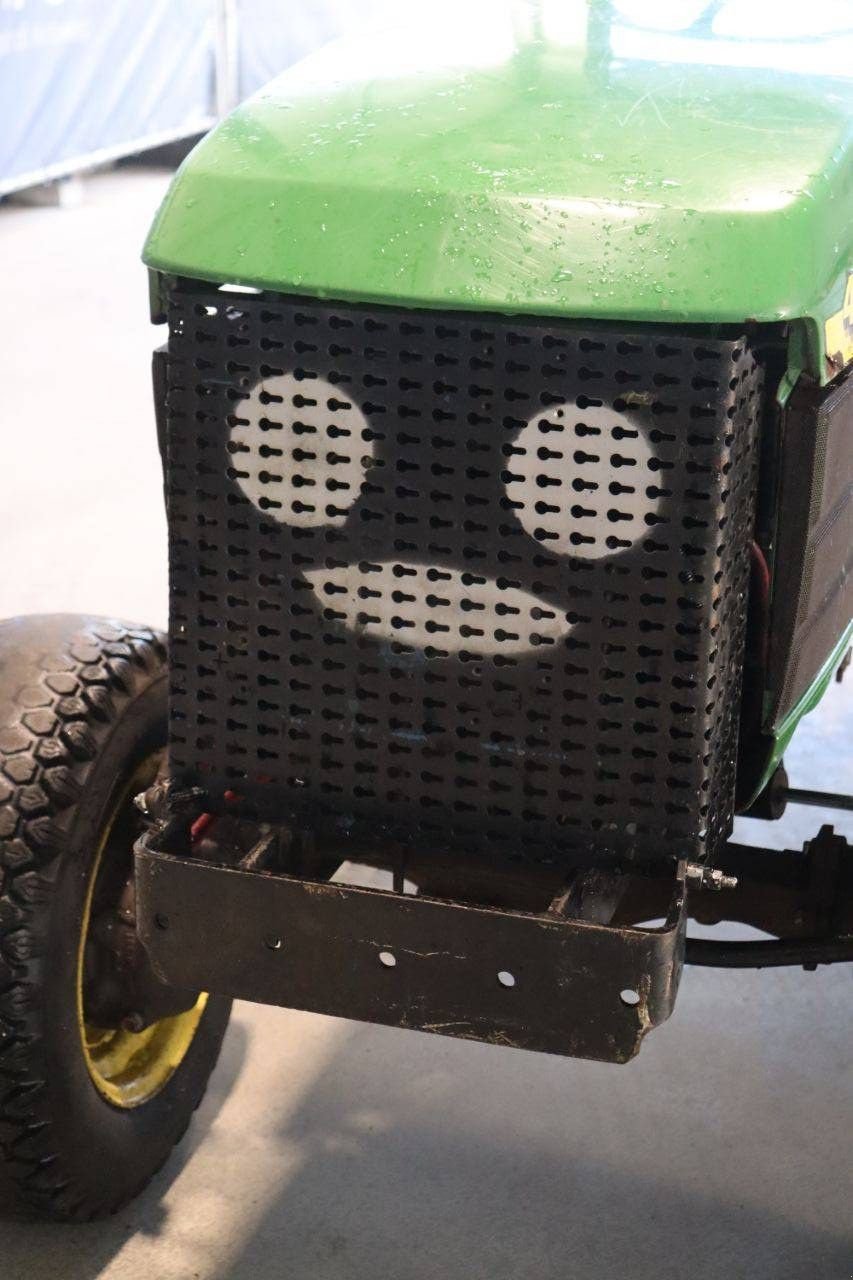 Traktor of the type John Deere 4100, Gebrauchtmaschine in Antwerpen (Picture 11)