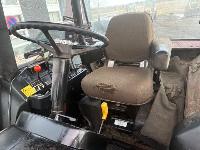 Traktor от тип John Deere 4240 STÅR HELT ORIGINAL I LAK OG ALT, Gebrauchtmaschine в Dronninglund (Снимка 13)