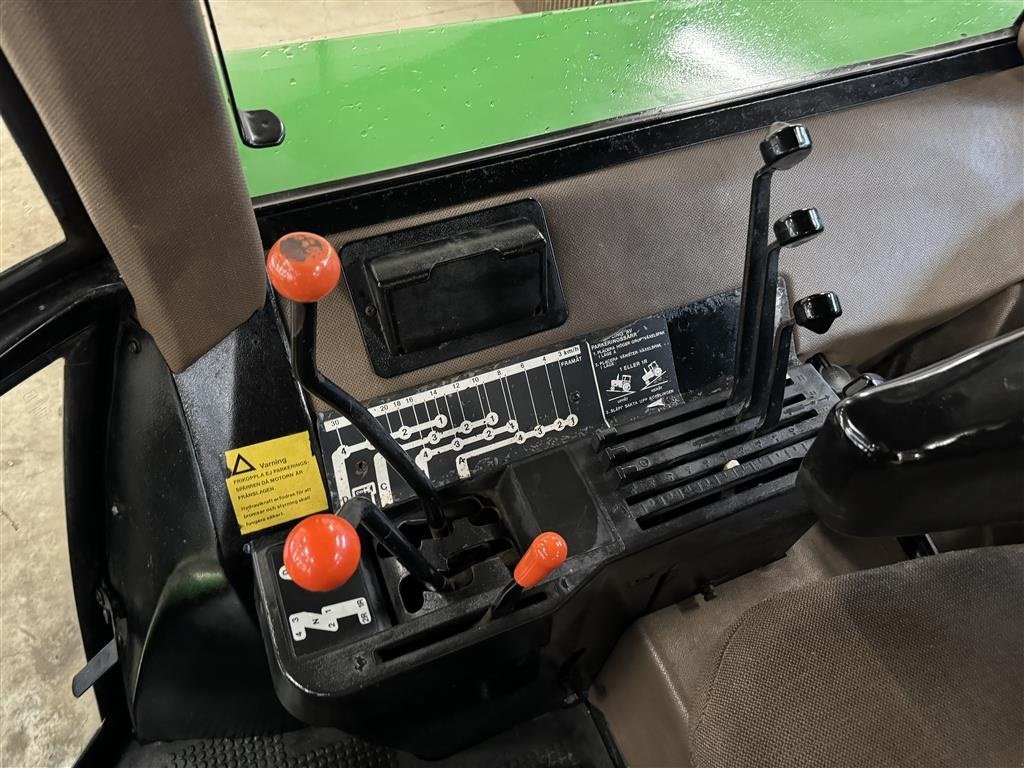 Traktor от тип John Deere 4350, Gebrauchtmaschine в Haderup (Снимка 19)