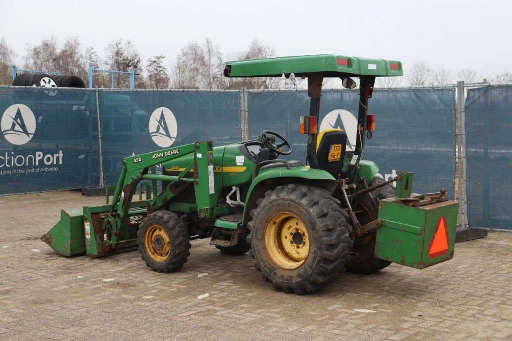 Traktor от тип John Deere 4410, Gebrauchtmaschine в Antwerpen (Снимка 3)
