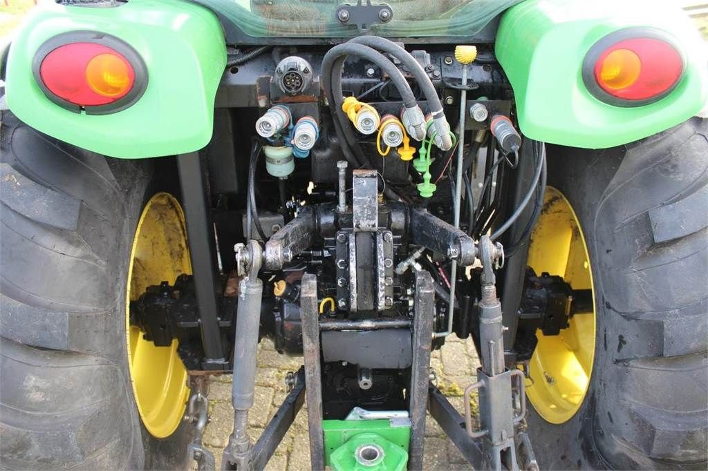 Traktor des Typs John Deere 4720, Gebrauchtmaschine in Bant (Bild 8)