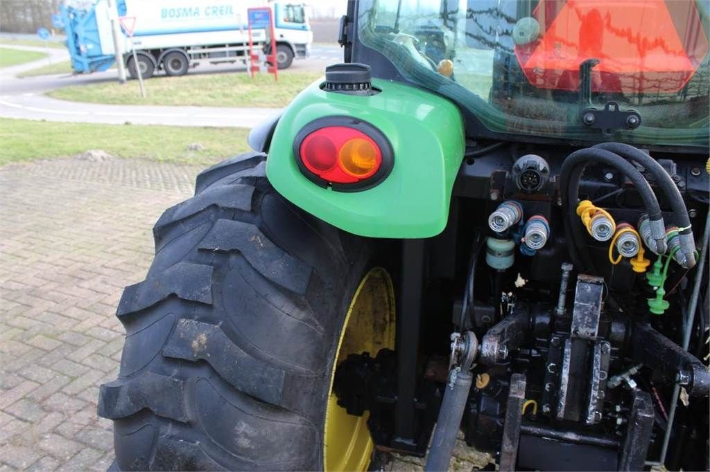 Traktor des Typs John Deere 4720, Gebrauchtmaschine in Bant (Bild 10)