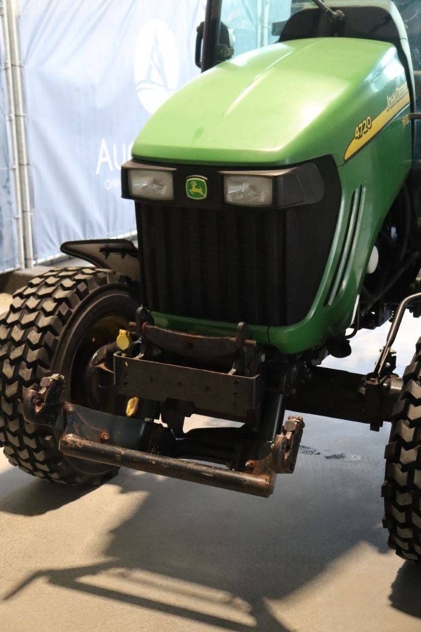 Traktor типа John Deere 4720, Gebrauchtmaschine в Antwerpen (Фотография 11)