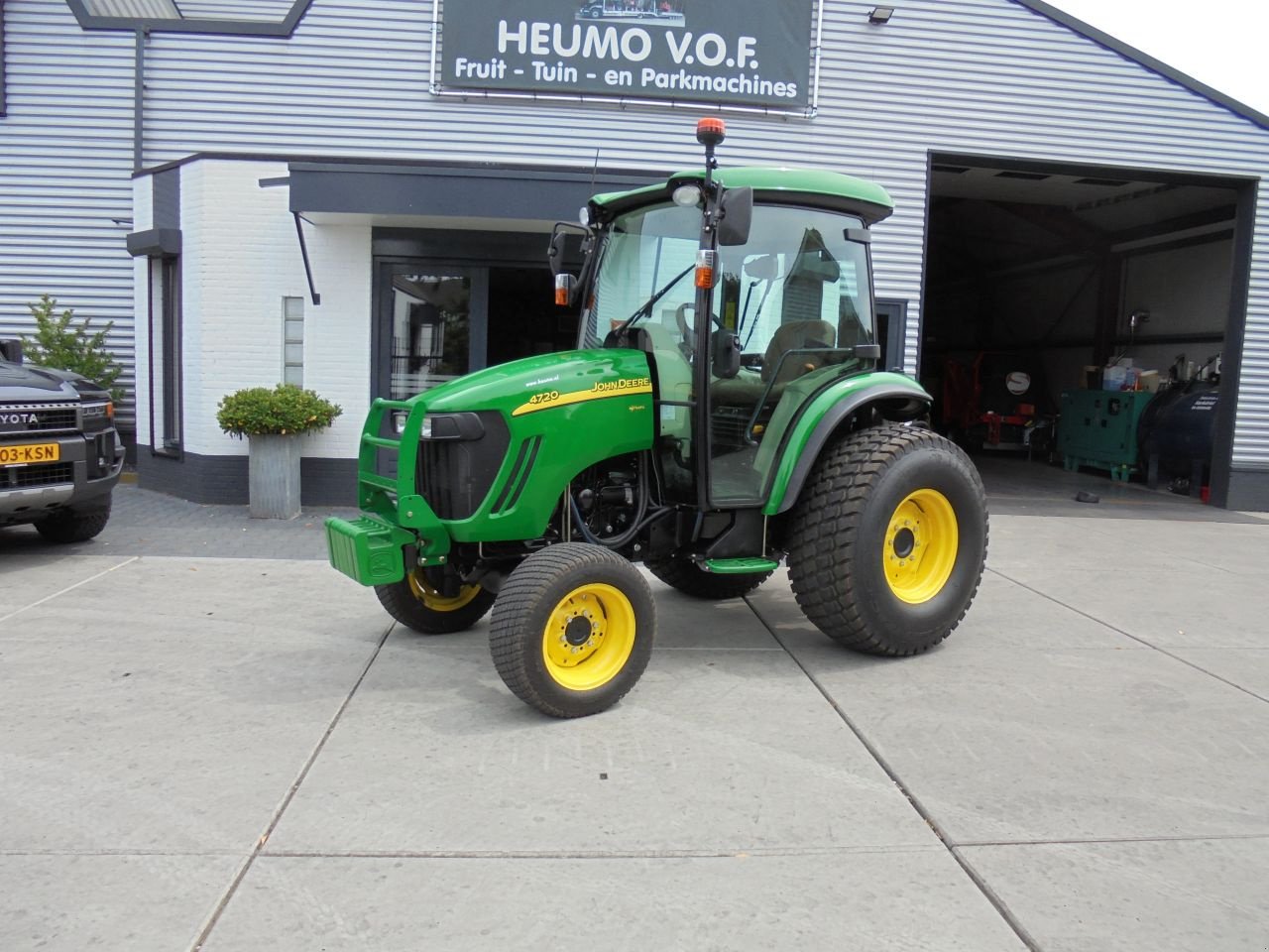 Traktor от тип John Deere 4720, Gebrauchtmaschine в Hedel (Снимка 1)