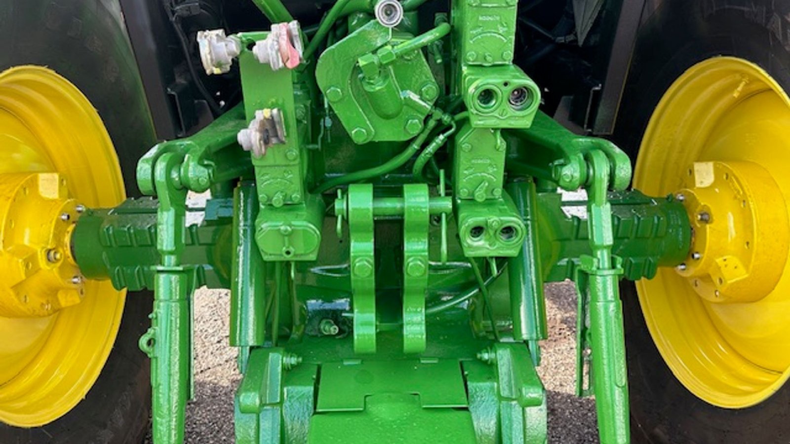 Traktor des Typs John Deere 4755 MED FRONTLIFT, LUFTANLÆG, NYE DÆK FOR, Gebrauchtmaschine in Dronninglund (Bild 17)