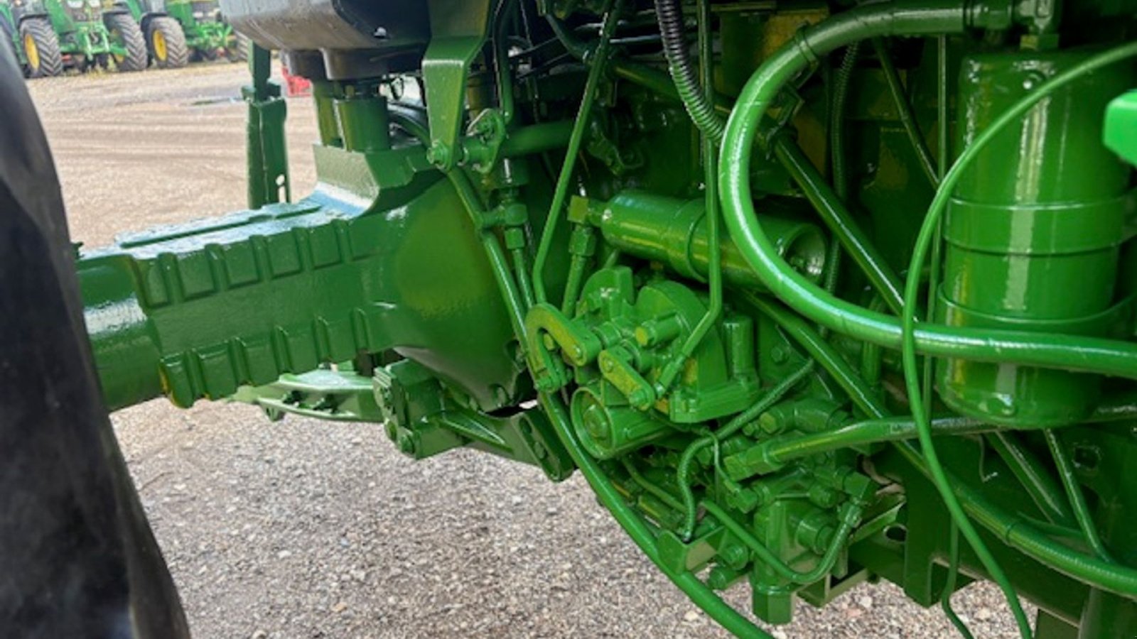 Traktor des Typs John Deere 4755 MED FRONTLIFT, LUFTANLÆG, NYE DÆK FOR, Gebrauchtmaschine in Dronninglund (Bild 13)