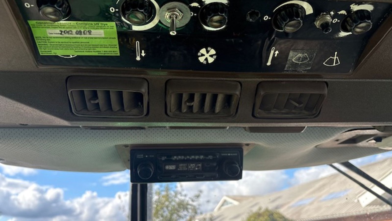 Traktor des Typs John Deere 4755 MED FRONTLIFT, LUFTANLÆG, NYE DÆK FOR, Gebrauchtmaschine in Dronninglund (Bild 24)