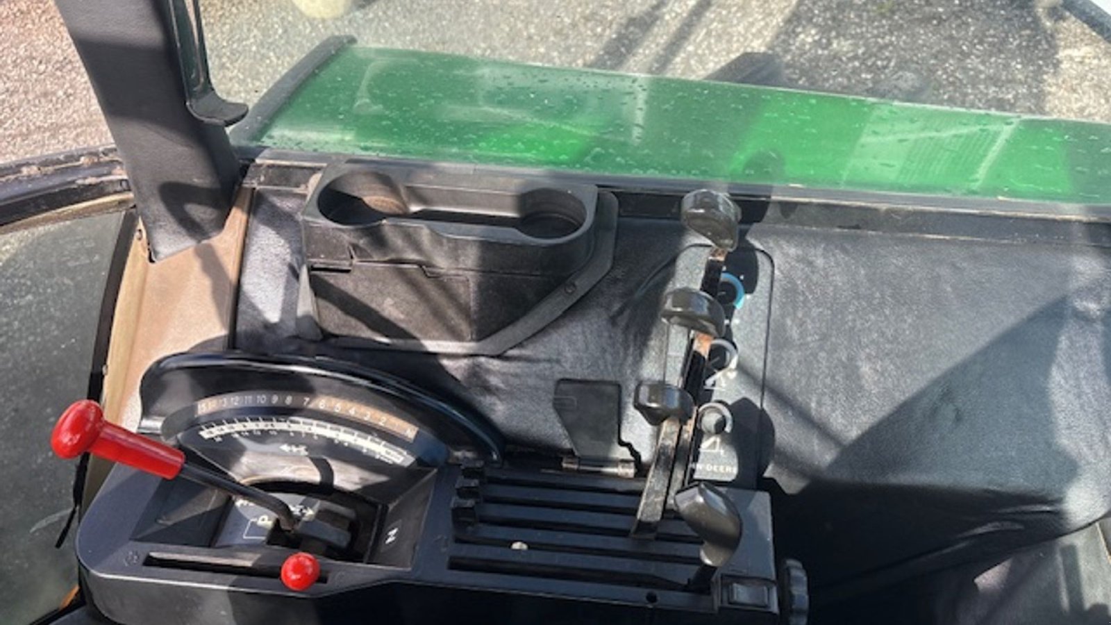 Traktor des Typs John Deere 4755 MED FRONTLIFT, LUFTANLÆG, NYE DÆK FOR, Gebrauchtmaschine in Dronninglund (Bild 22)