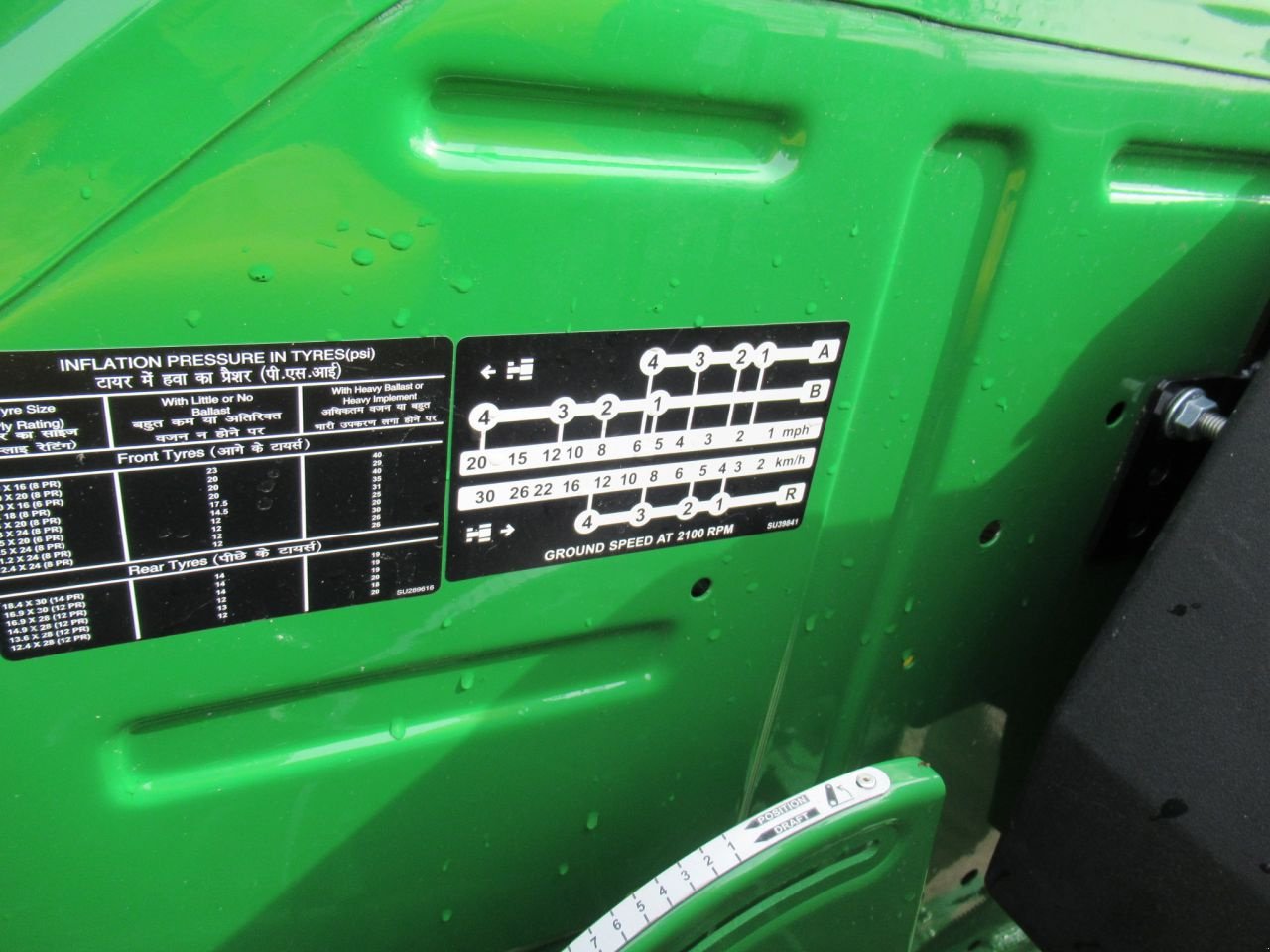 Traktor tipa John Deere 5050 d 4x4, Gebrauchtmaschine u Borne (Slika 5)