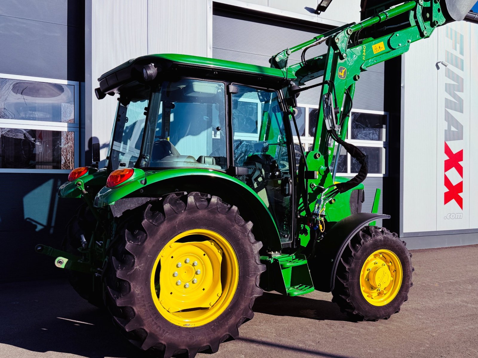 Traktor типа John Deere 5050 E, Gebrauchtmaschine в Falkenstein (Фотография 6)