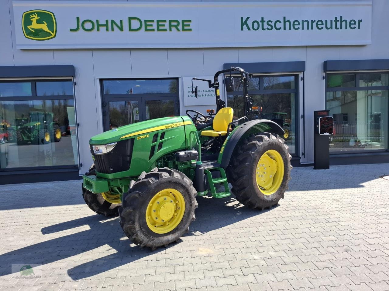 Traktor typu John Deere 5050E, Neumaschine v Hofheim (Obrázek 1)