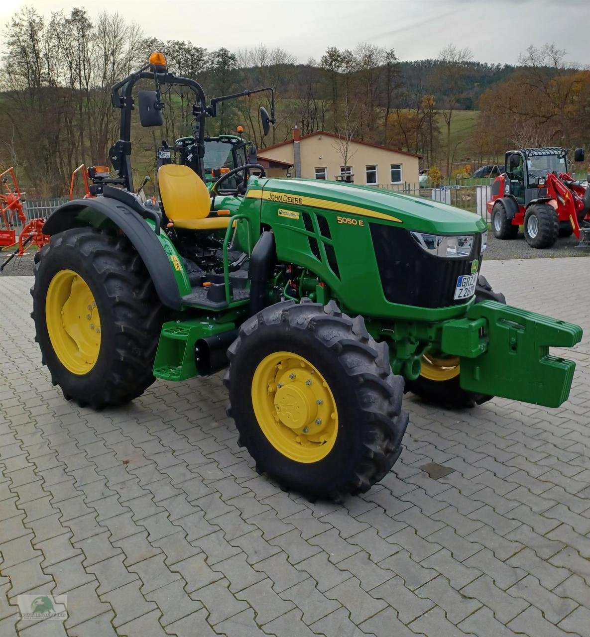Traktor typu John Deere 5050E, Neumaschine v Teichröda (Obrázek 3)