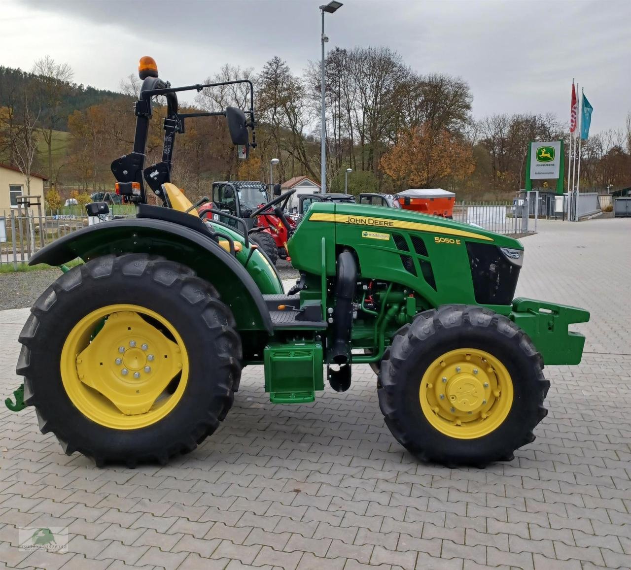Traktor typu John Deere 5050E, Neumaschine v Teichröda (Obrázek 4)