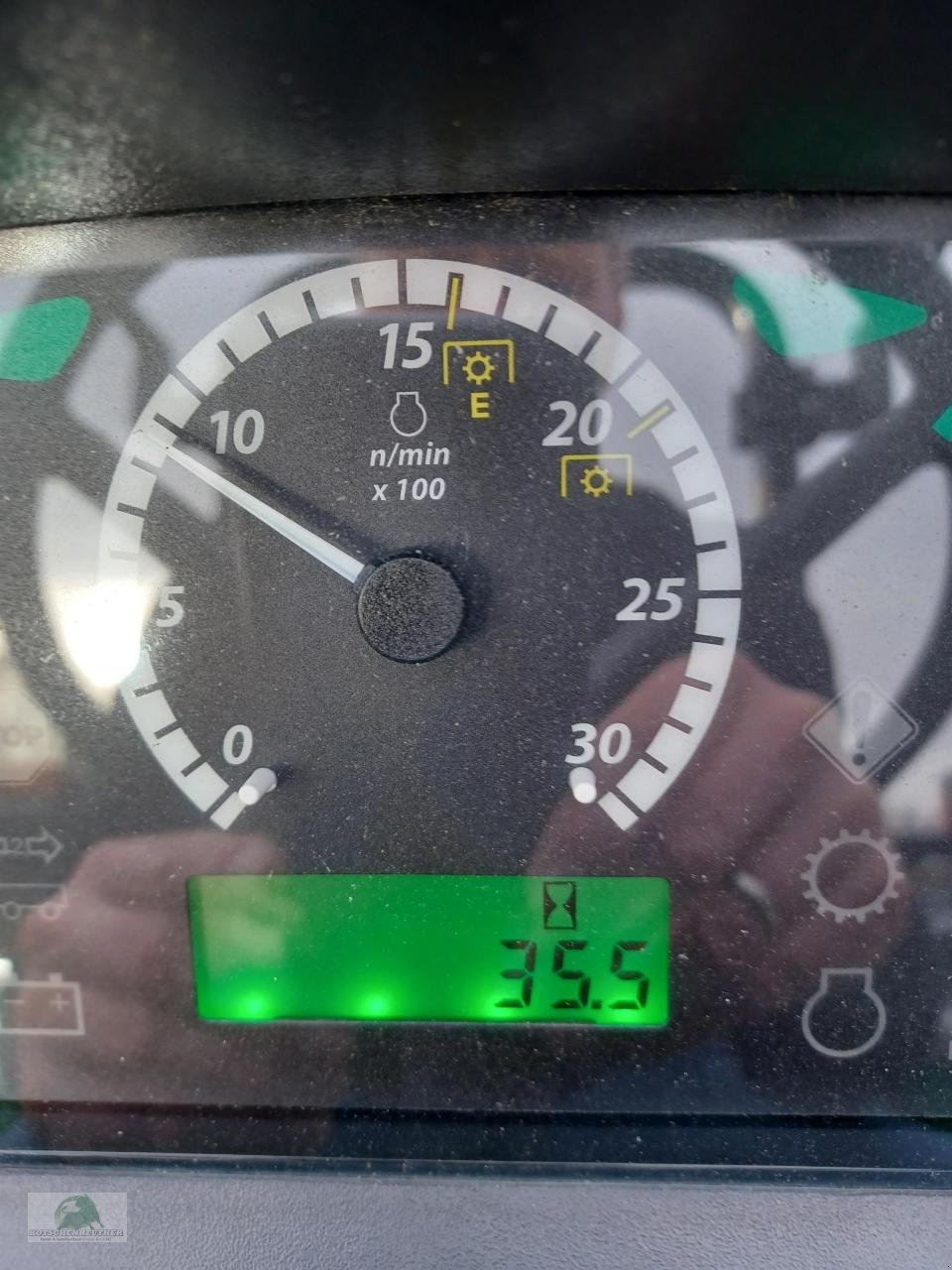 Traktor typu John Deere 5050E, Neumaschine v Teichröda (Obrázek 15)