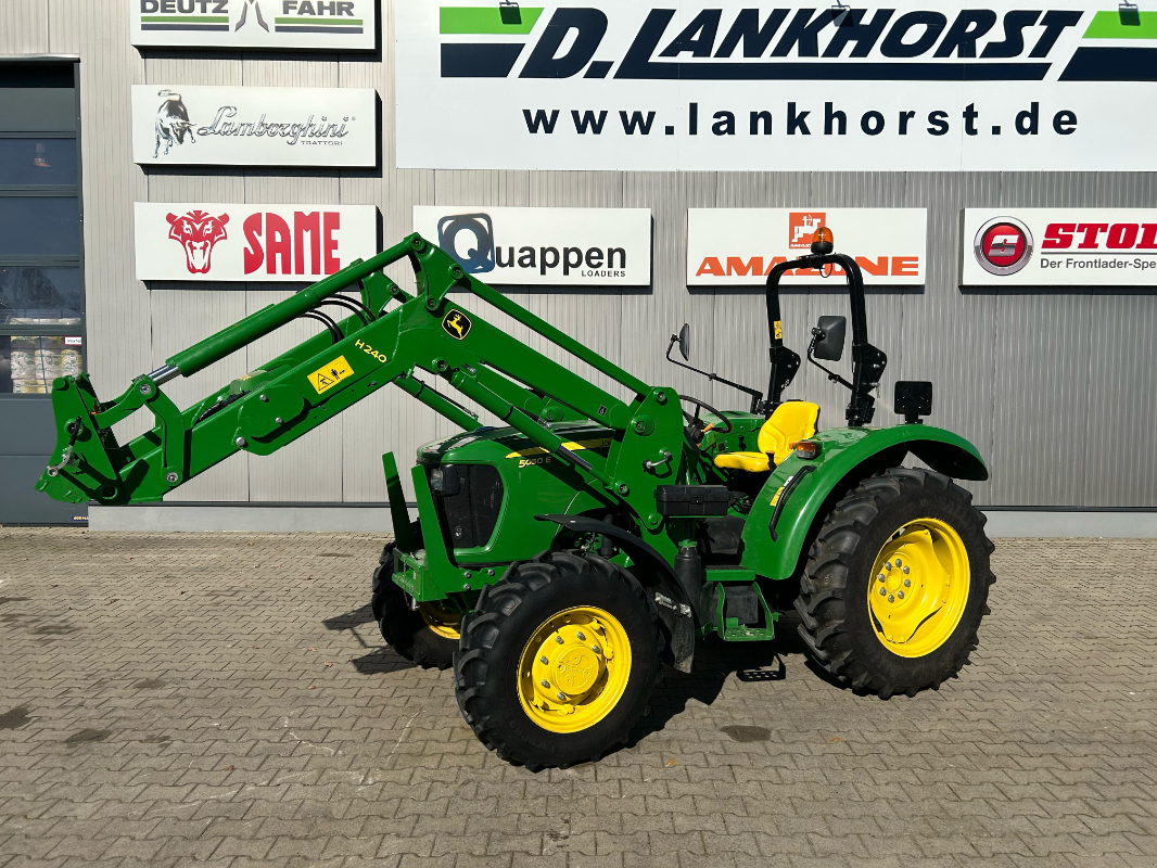 Traktor des Typs John Deere 5050E, Gebrauchtmaschine in Neuenkirchen / Bramsche (Bild 1)