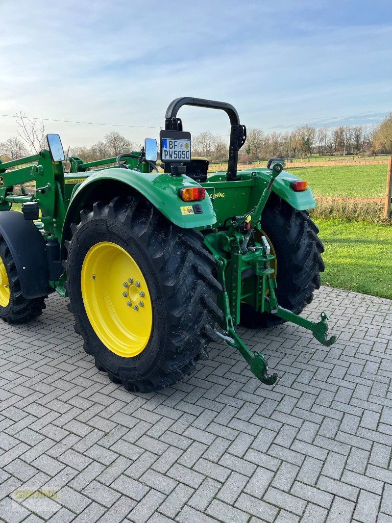 Traktor des Typs John Deere 5050E, Gebrauchtmaschine in Greven (Bild 8)