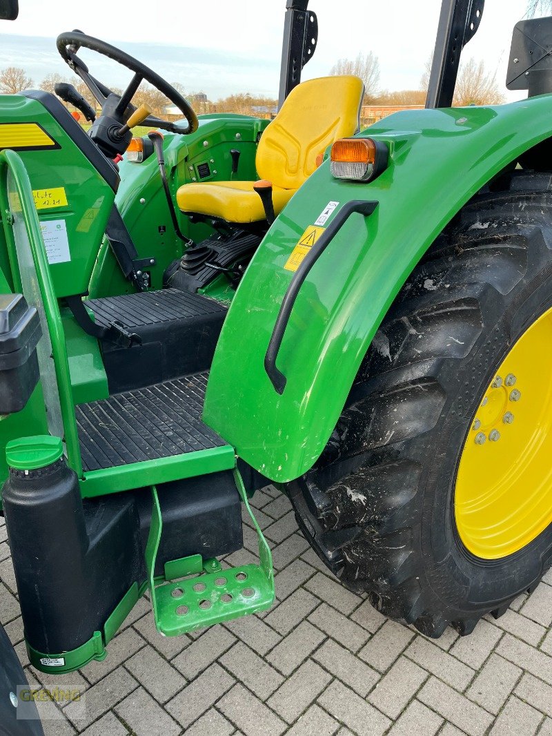 Traktor des Typs John Deere 5050E, Gebrauchtmaschine in Greven (Bild 16)