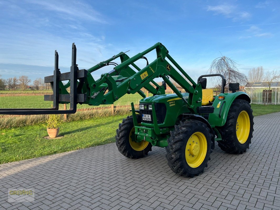Traktor des Typs John Deere 5050E, Gebrauchtmaschine in Greven (Bild 2)