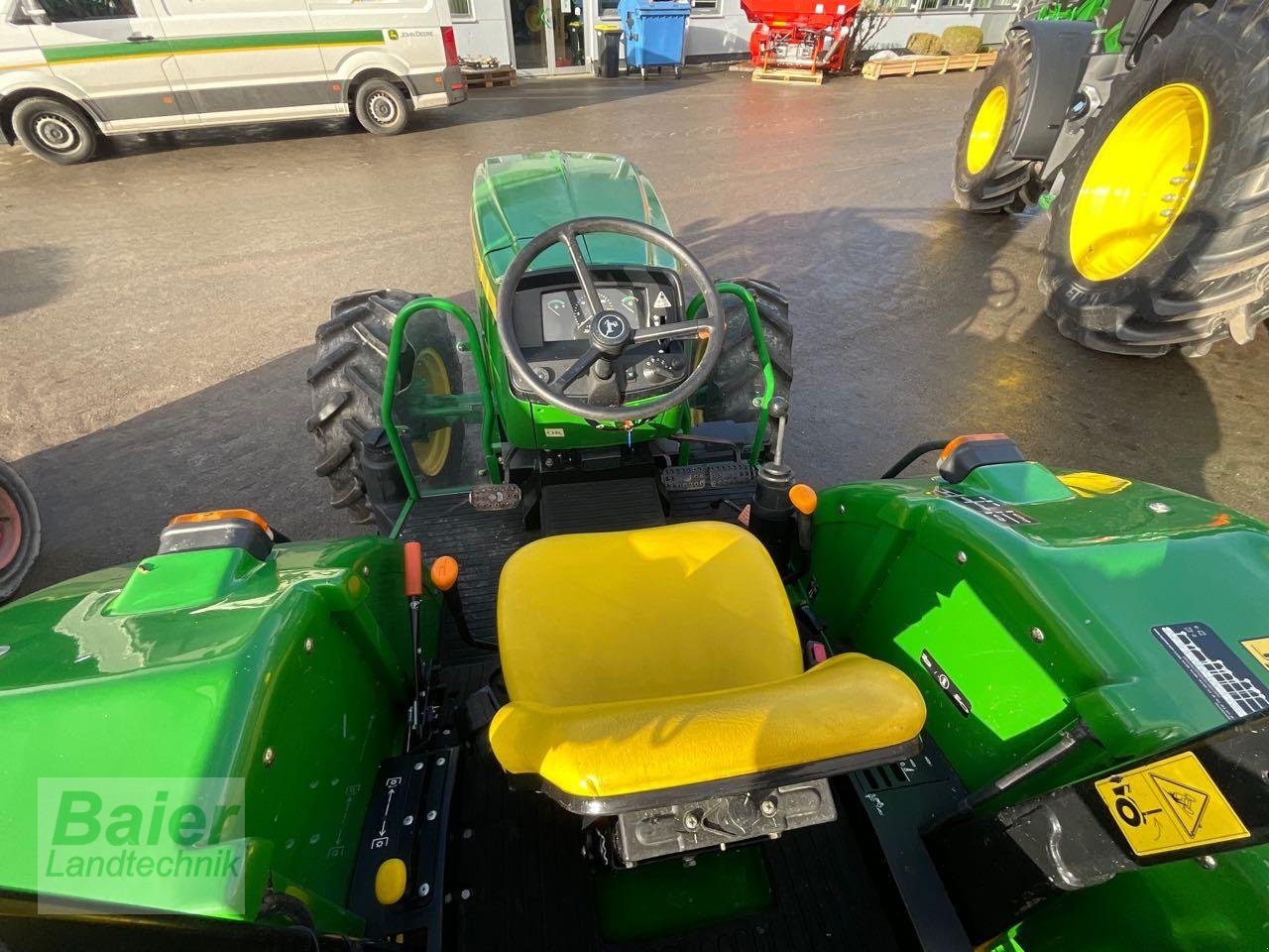 Traktor del tipo John Deere 5055 E, Gebrauchtmaschine en OBERNDORF-HOCHMOESSINGEN (Imagen 4)