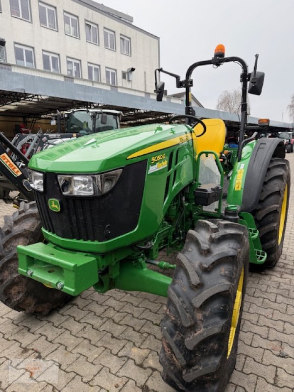 Traktor του τύπου John Deere 5055 E, Gebrauchtmaschine σε Remchingen (Φωτογραφία 1)