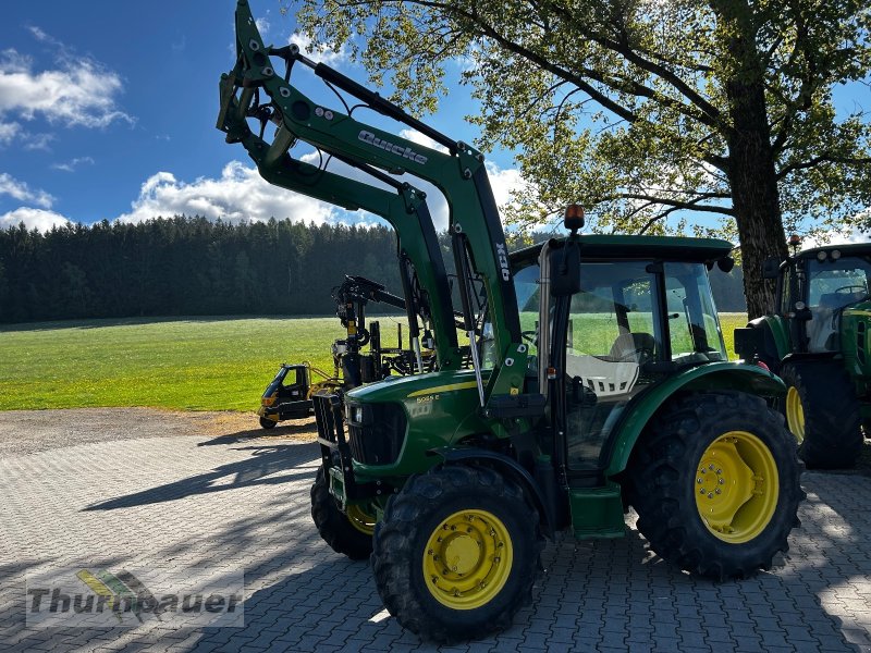 Traktor of the type John Deere 5055 E, Gebrauchtmaschine in Bodenmais (Picture 1)