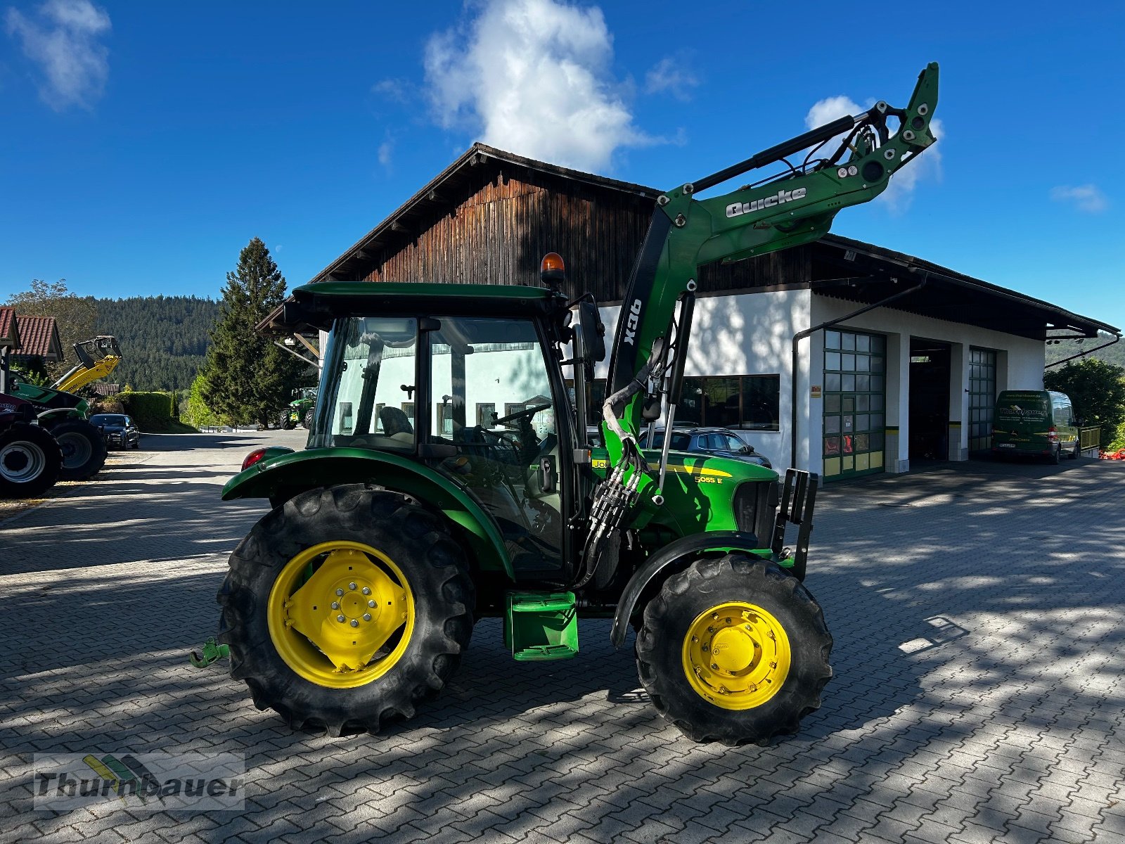 Traktor типа John Deere 5055 E, Gebrauchtmaschine в Bodenmais (Фотография 5)