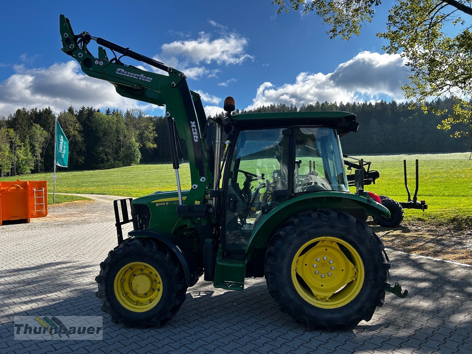 Traktor типа John Deere 5055 E, Gebrauchtmaschine в Bodenmais (Фотография 11)
