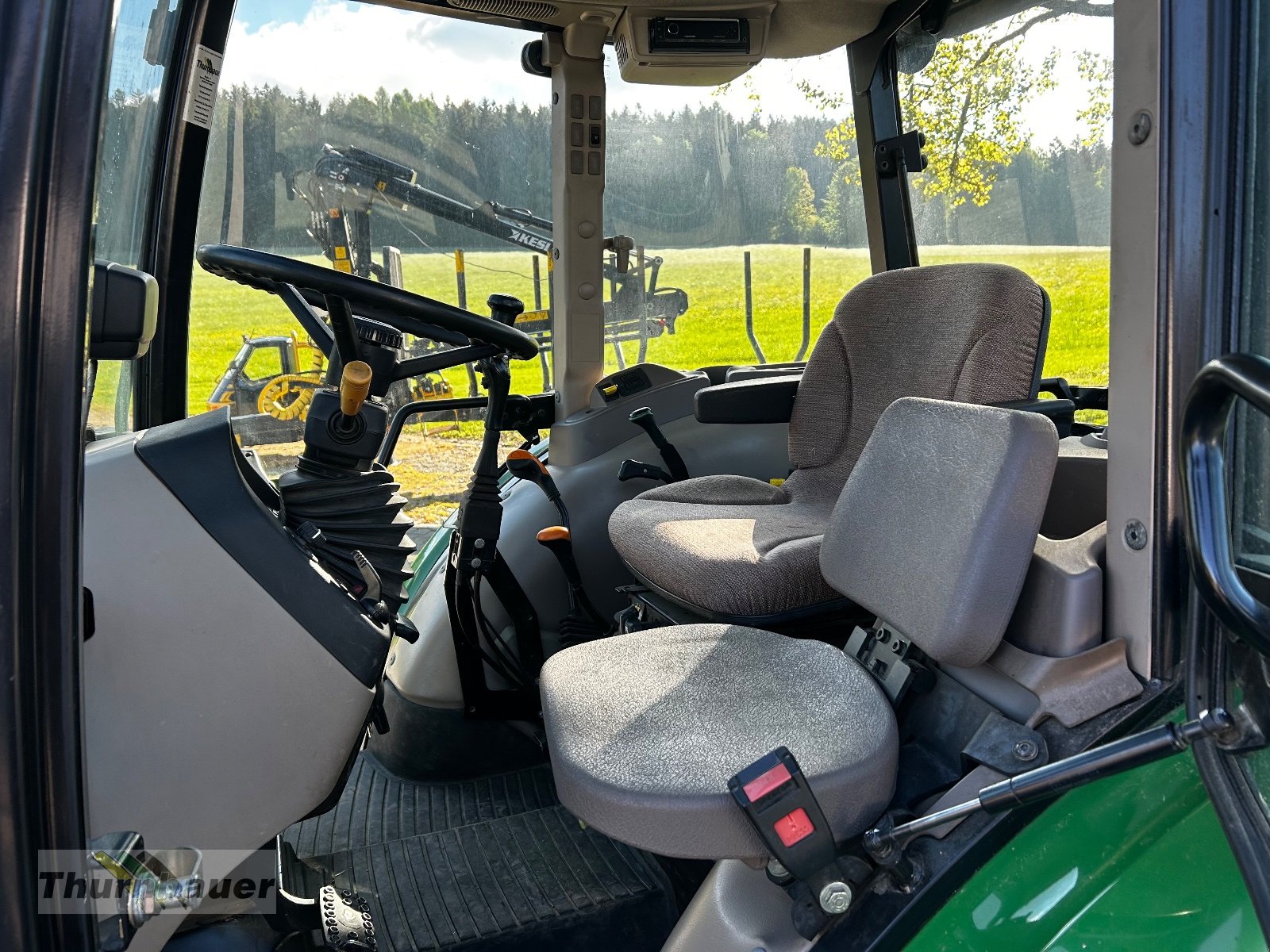 Traktor типа John Deere 5055 E, Gebrauchtmaschine в Bodenmais (Фотография 12)